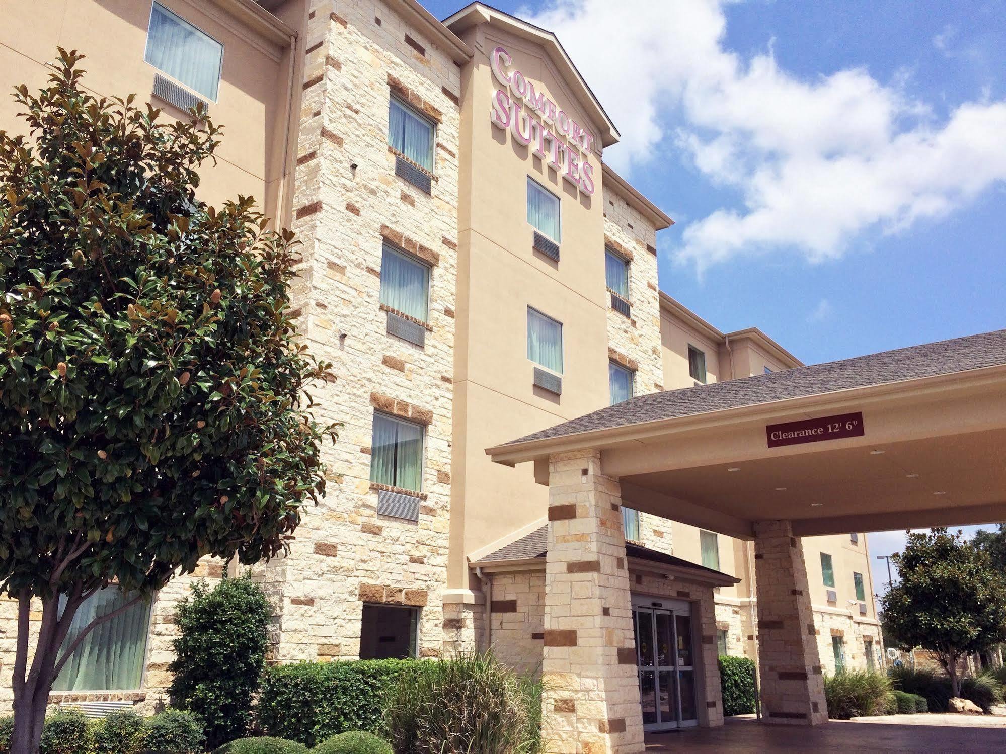 คอมฟอร์ต สวีท ซานแอนโทนิโอ นอร์ท - สโตน โอ๊ค Hotel ซานอันโตนิโอ ภายนอก รูปภาพ